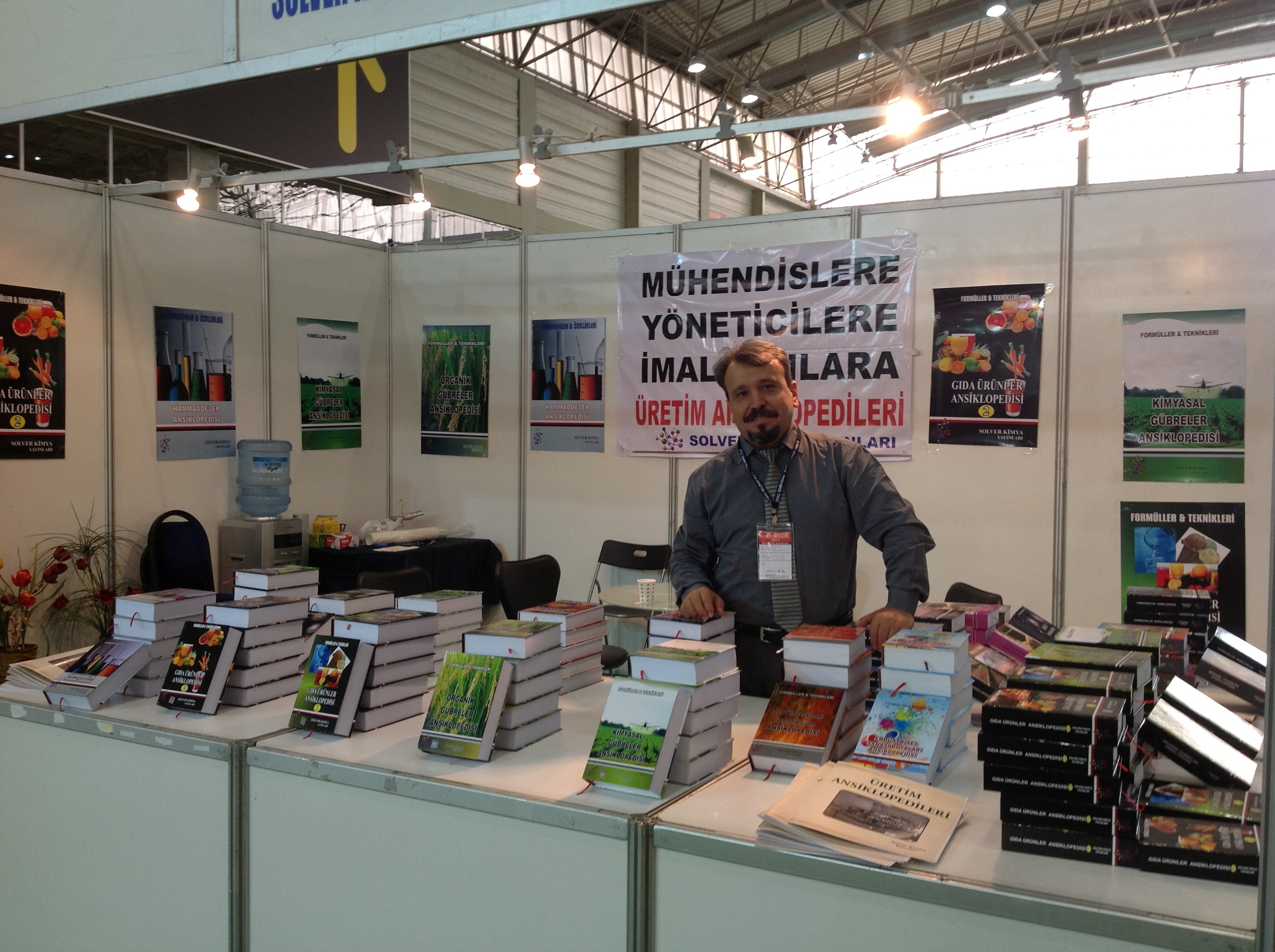 YUSUF AKKAPILI TARIM FUARINDA..YUSUF AKKAPILI SOLVER KİMYA STANDINDA..